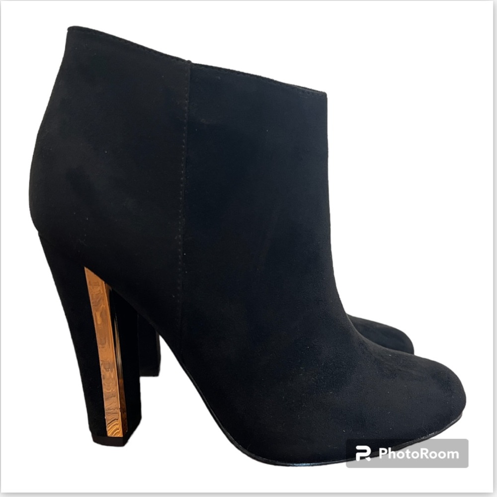 Call It Spring Lovelarwen Black Ankle Booties Size 8.5